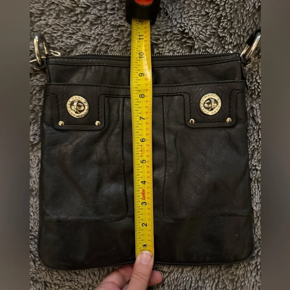 MARC JACOBS Vintage Turn Key Leather Crossbody Bag